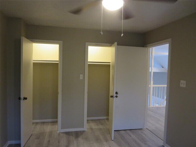Building Photo - 15715 Gilbertyn Dr