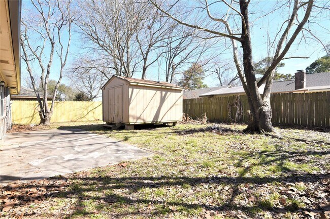 Building Photo - 3907 Almington Ln