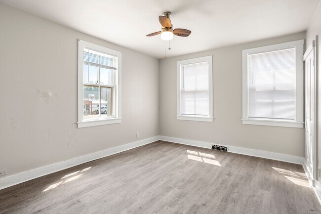 Building Photo - 1314 22nd St