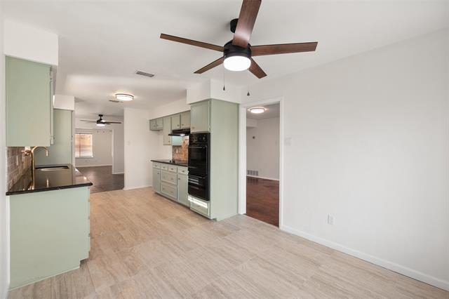 Building Photo - 701 Rocky Canyon Rd