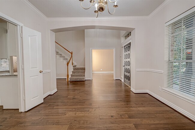 Building Photo - 3827 Garden Way