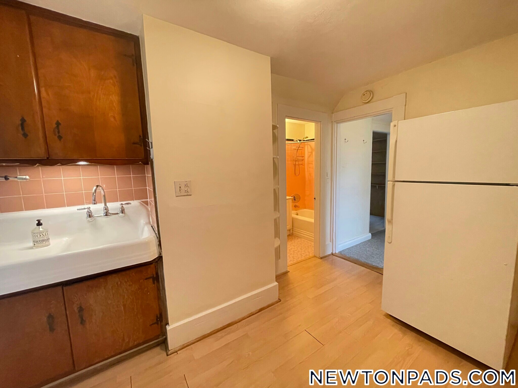 Building Photo - 256 Lowell Ave