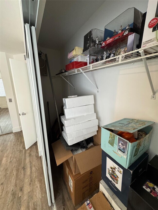 Building Photo - 1651 SW 127th Ave