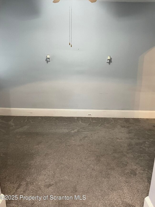 Building Photo - 1312 Main St