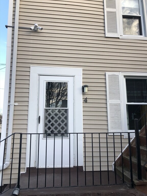 Building Photo - 344 North Ave