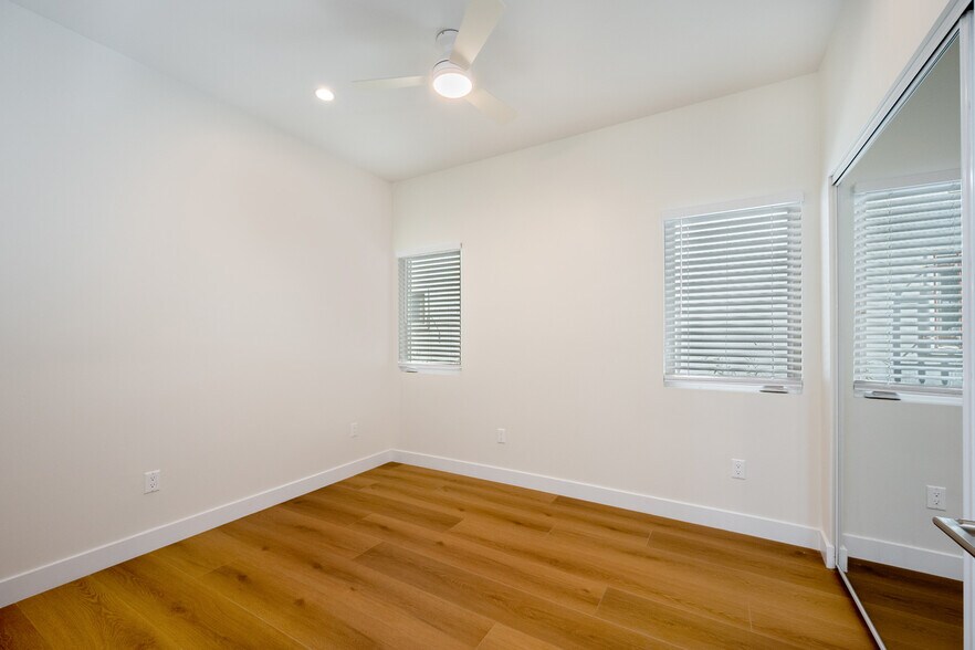 Building Photo - 1448 S Holt Ave