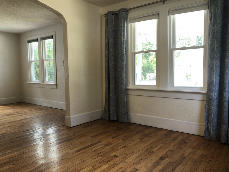 Dining Area - 6062 Hardy Ave