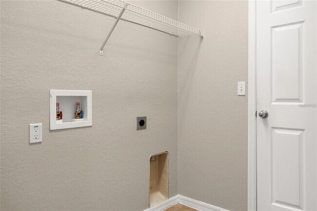 Building Photo - 5646 Great Egret Dr