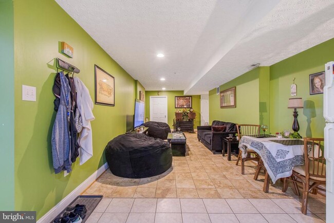 Building Photo - 11809 Old Fort Rd