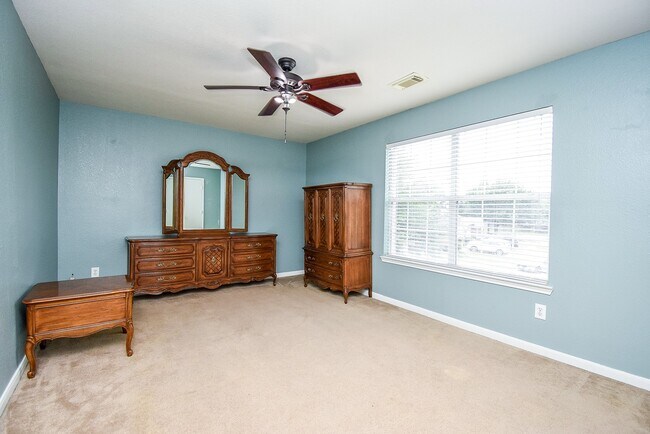 Building Photo - 19822 Breezy Cove Ct