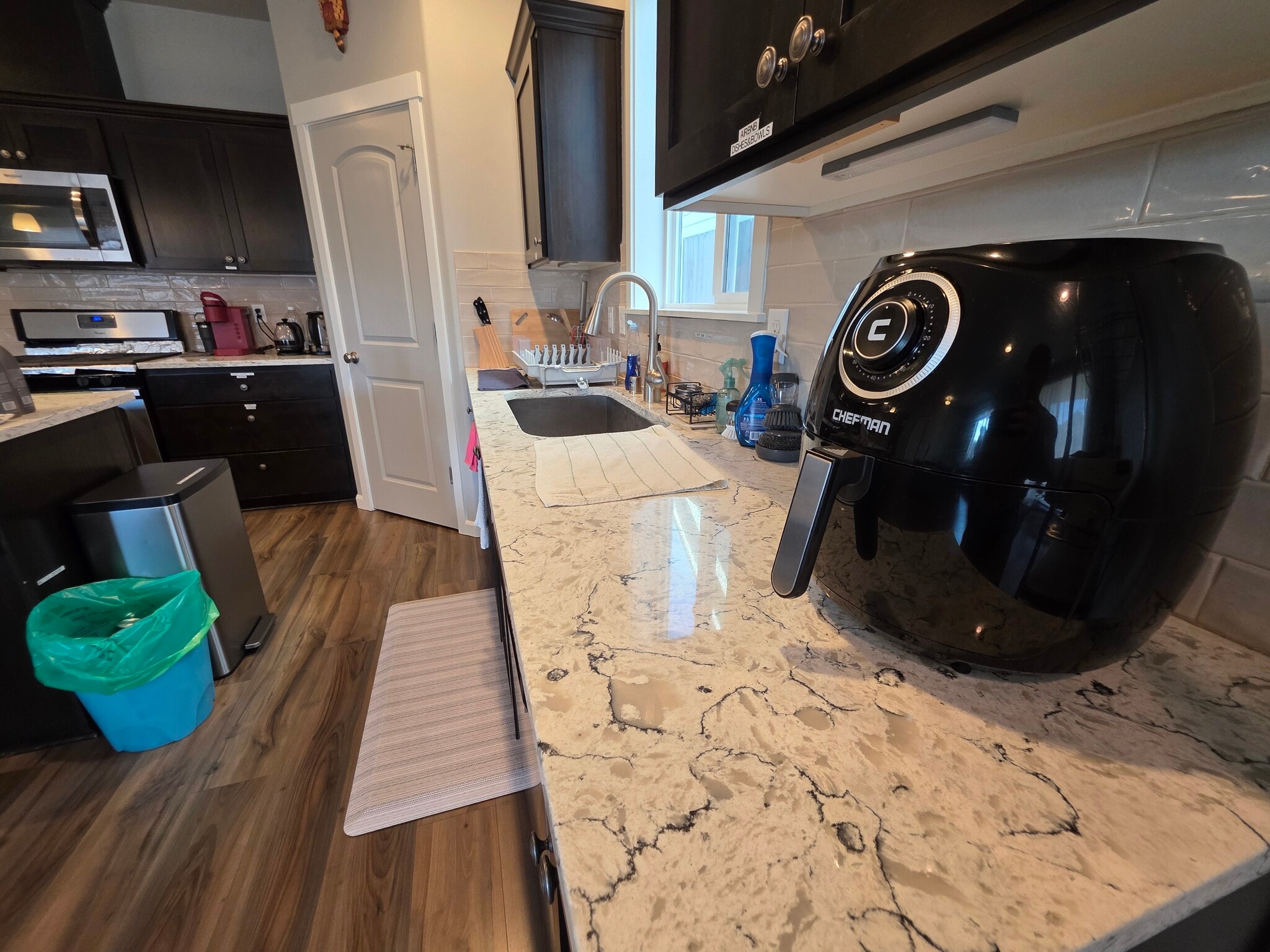 Shared air fryer - 10721 NE 109th St