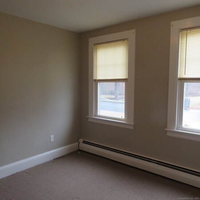 Building Photo - 57 Artisan St