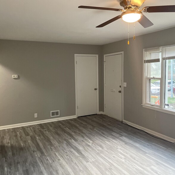 Building Photo - 5707 N 35th St