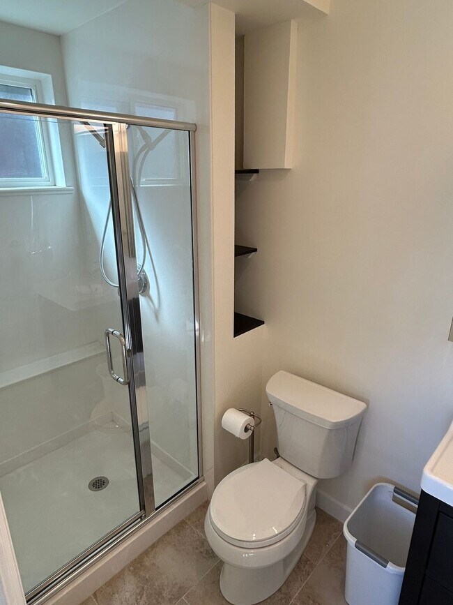 Building Photo - PRICE REDUCED!! Brand-New Glenview Highlands ADU with Stunning Bay & SFO Views – Utilities Included!