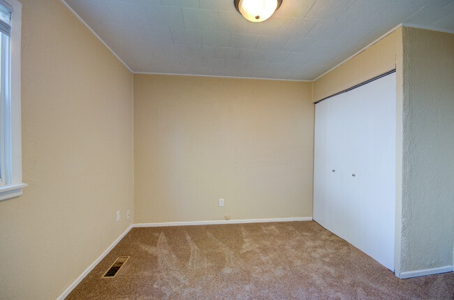 Building Photo - 2005 McDonough St