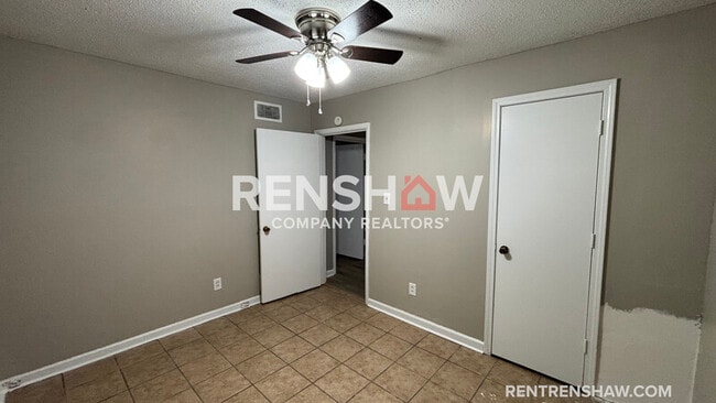 Building Photo - 4829 McCrory Ave