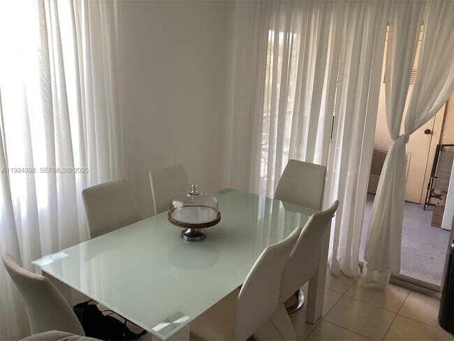 Building Photo - 15330 SW 106th Terrace