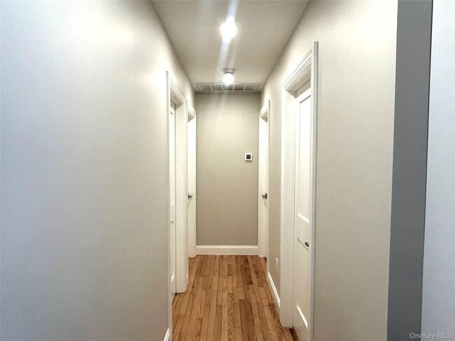 Building Photo - 49 Hackensack Heights Rd