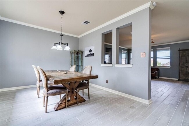 Building Photo - 226 Sycamore St