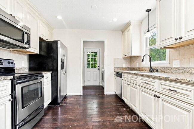 Building Photo - 236 Pleasant View Dr