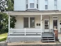 Building Photo - 122 Houston Ave