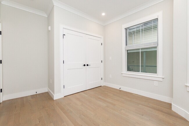 Building Photo - 12 Reedsdale St