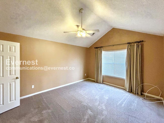 Building Photo - 1804 Westgate Cir