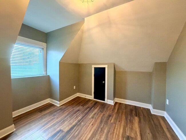 Building Photo - 227 N Negley Ave