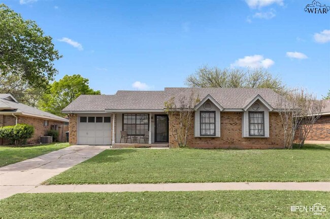 Primary Photo - 4902 Cypress Ave