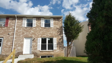 Building Photo - Spacious 3-Bedroom Townhome for Rent in Aberdeen – A Must See!