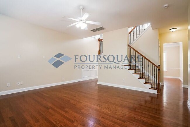 Building Photo - Spacious 3-Bedroom Single-Family Home with...