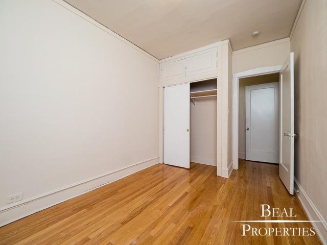 Building Photo - 1 bedroom in EVANSTON IL 60202