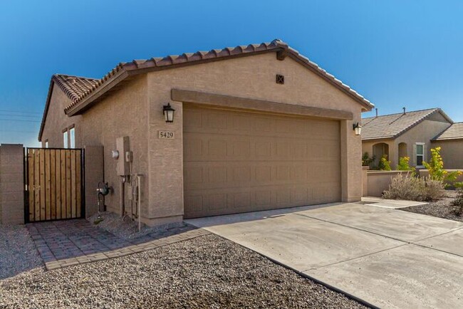 Building Photo - Built in 2024 3 bed 2 bath gated community!