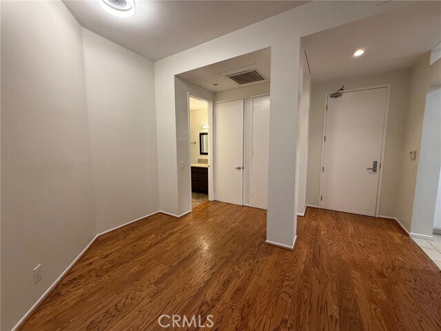 Building Photo - 5151 Balboa Blvd