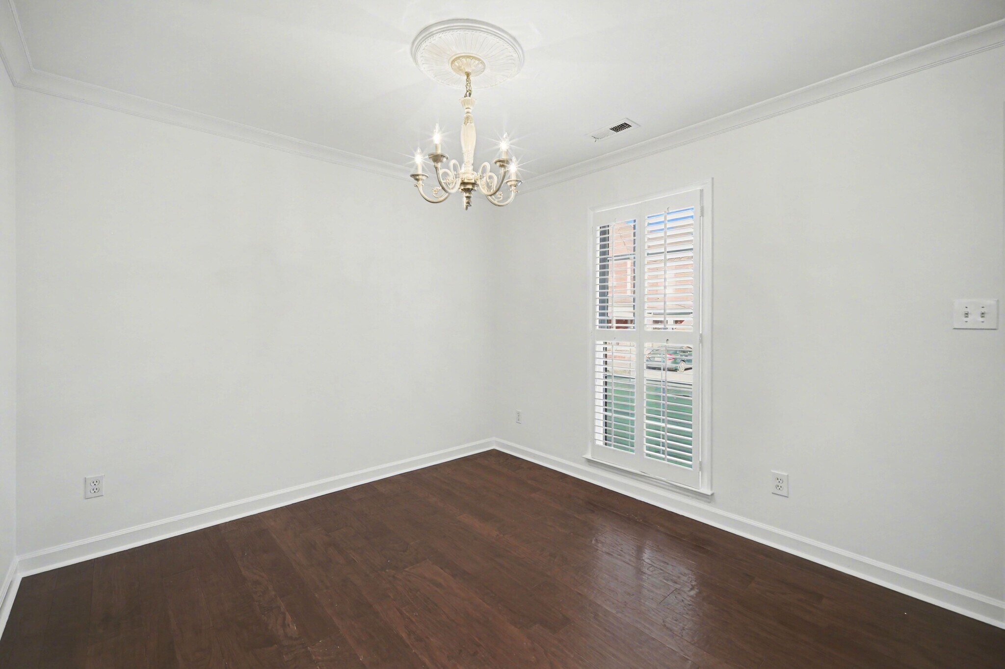 Building Photo - 520 N Poplar St