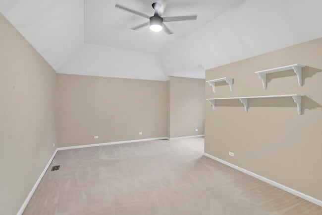 Building Photo - 3N812 John Greenleaf Whittier Pl
