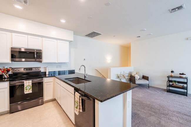 Building Photo - 2750 S Voyager Dr