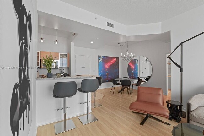 Building Photo - 2775 NE 187th St