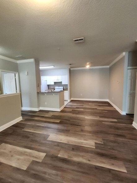 Building Photo - 142 Southern Pecan Cir