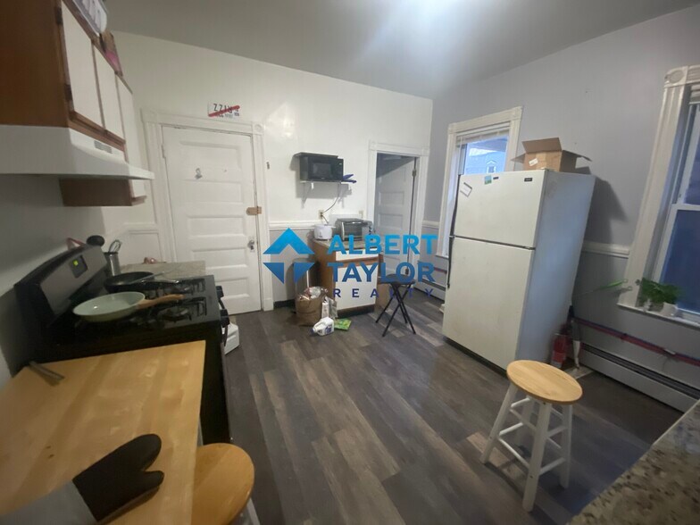 Building Photo - 36 Cherokee St