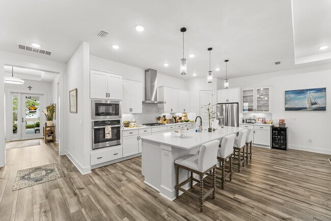 Building Photo - 119 Anastasia Cir