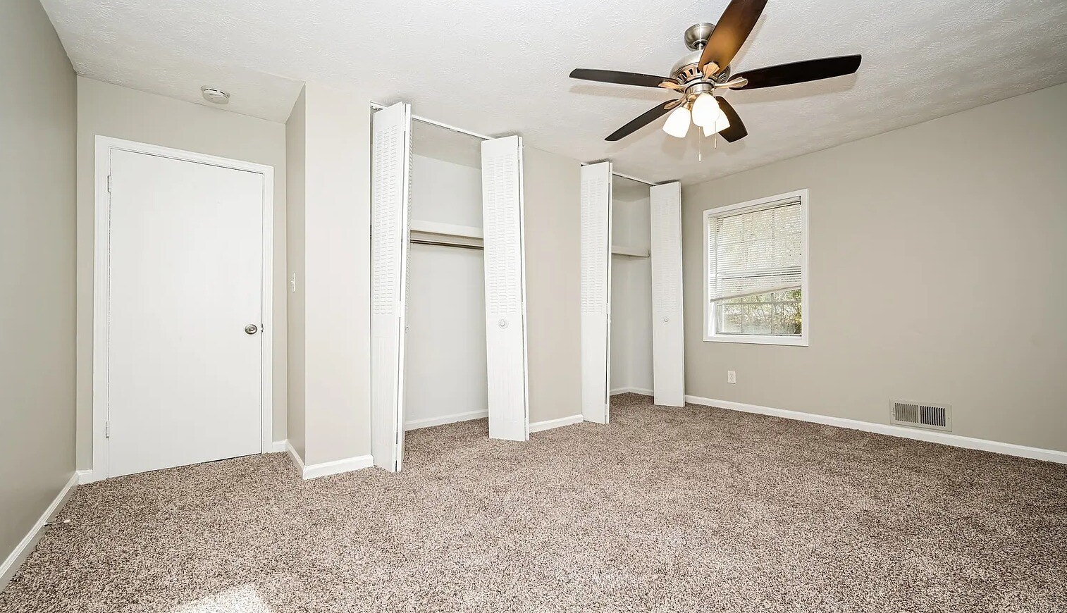 Building Photo - 6324 Amberly Rd