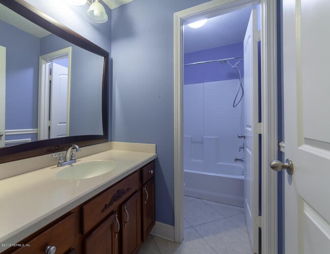 Building Photo - 732 Castledale Ct