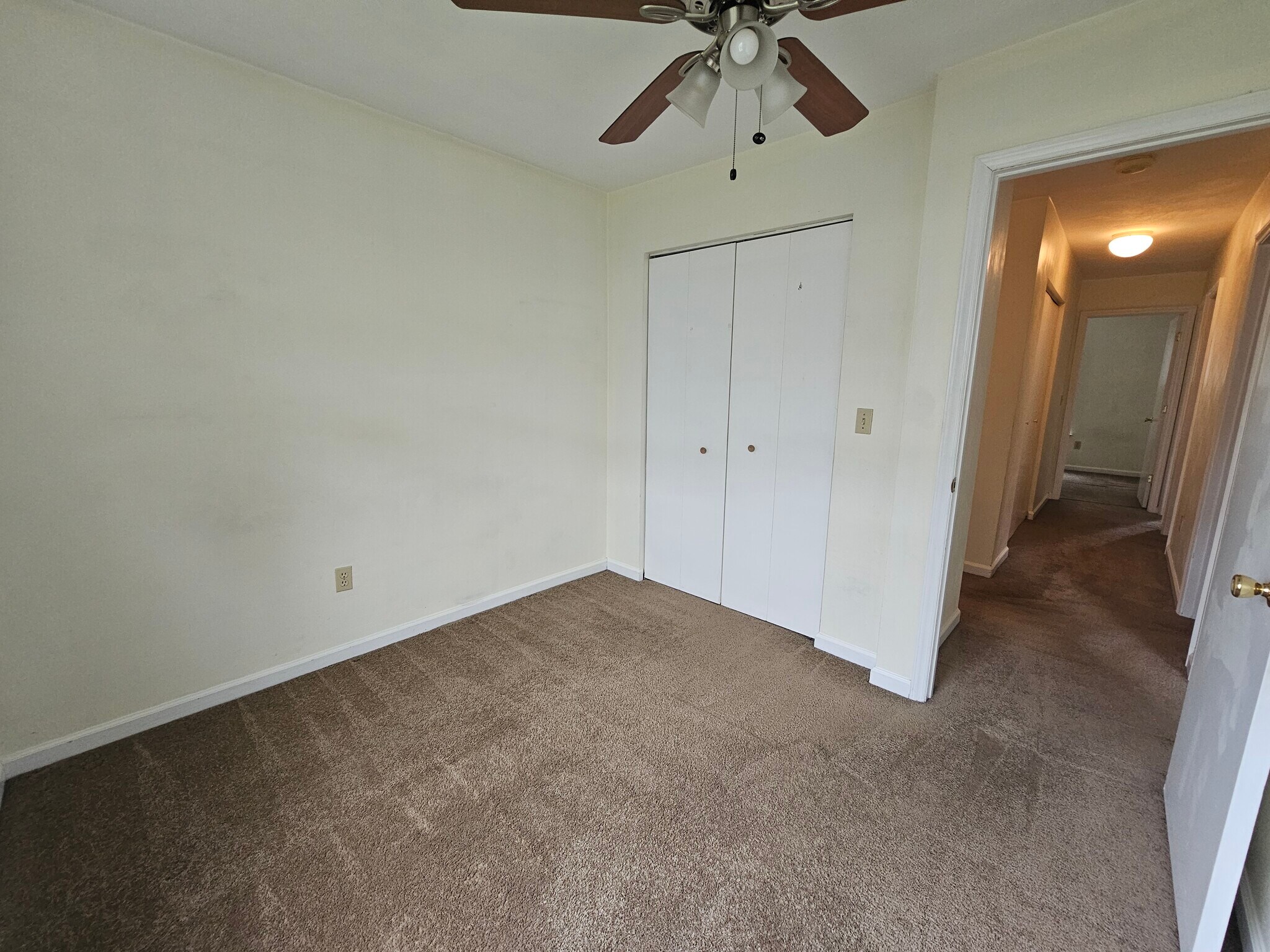 Building Photo - 1413 Jennifer Dr