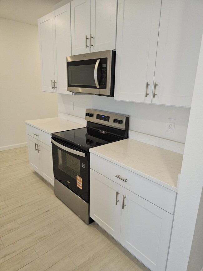 Building Photo - 621 Salisbury Cir