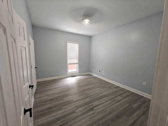 Building Photo - 102 Mt Pleasant Ave