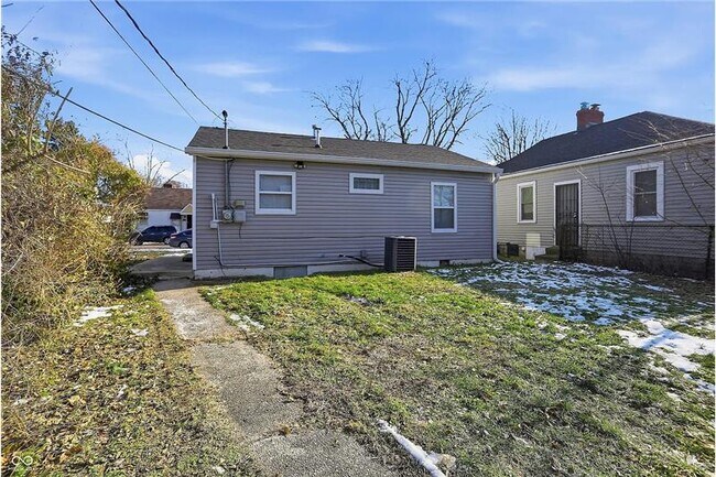 Building Photo - 1518 N Chester Ave