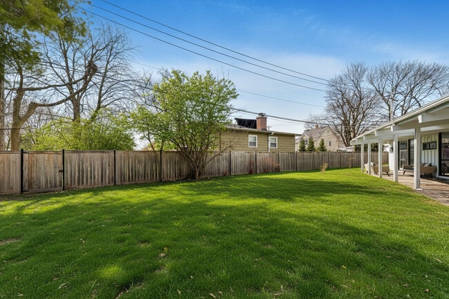 Building Photo - 2649 N Crawford Ave