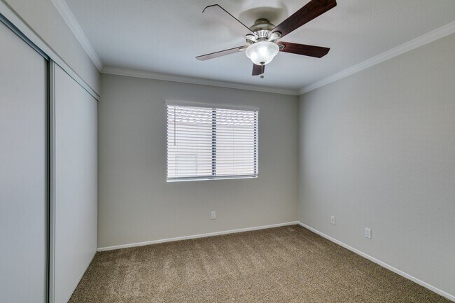 Building Photo - Amazing 3-bdrm home in Green Valley!