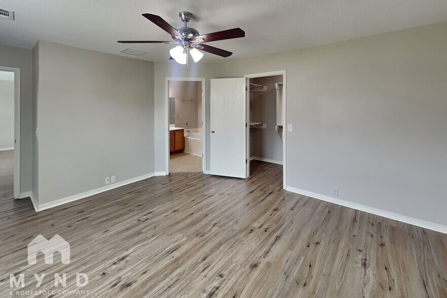Building Photo - 7318 Rosebud Bend Dr